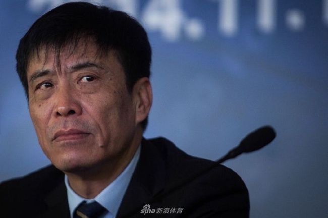 据悉，电影《坚如磐石》由北京光线影业有限公司、东阳瀚丽影视文化有限公司出品，有待2020年上映